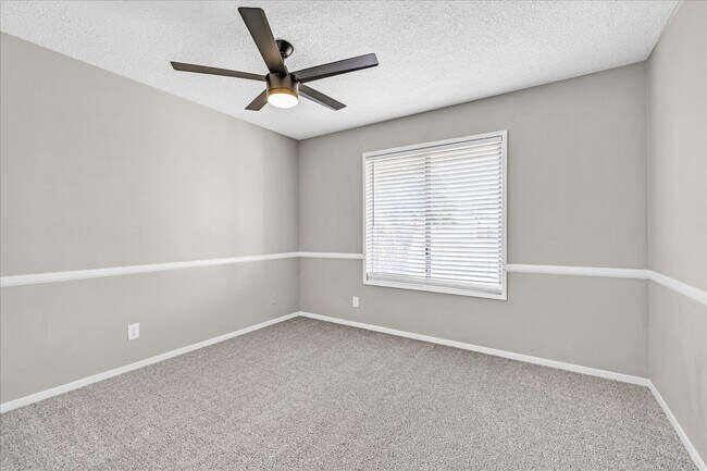 Building Photo - 3849 Boca Chica Ave