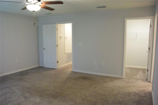 Building Photo - 1213 Grantham Dr