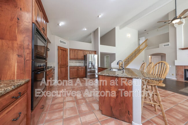 Building Photo - 831 S Rincon Rising Rd