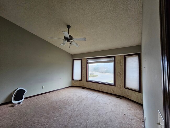 Building Photo - 373 S Grand Mere Ct