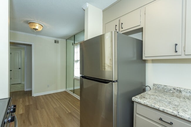 Building Photo - 2053 Montreat Cir