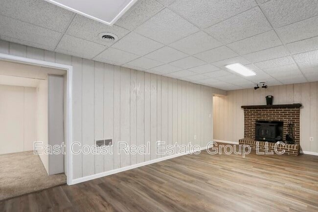 Building Photo - 3395 Canary Ct