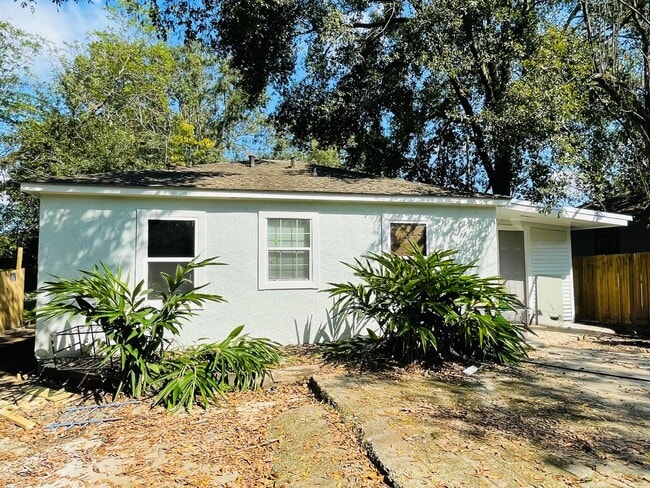 Building Photo - 4958 Bradley St