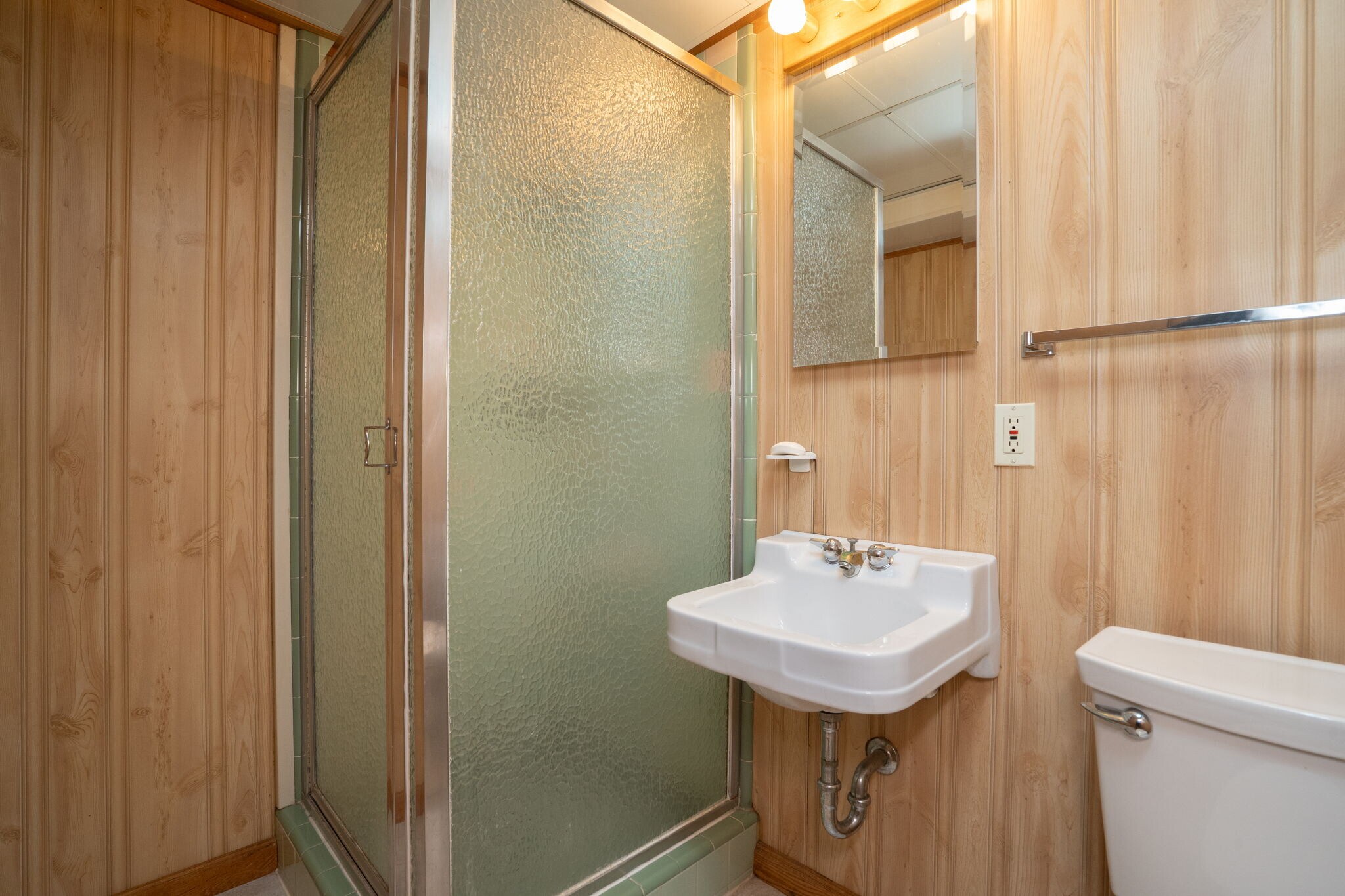 Building Photo - 1020 Cimmeron Dr