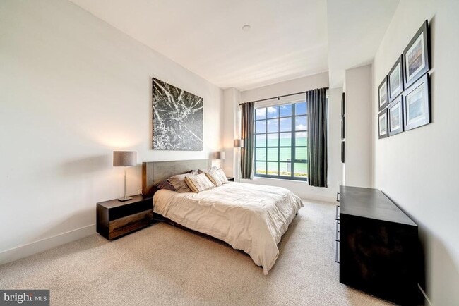 Building Photo - 45 Sutton Square SW