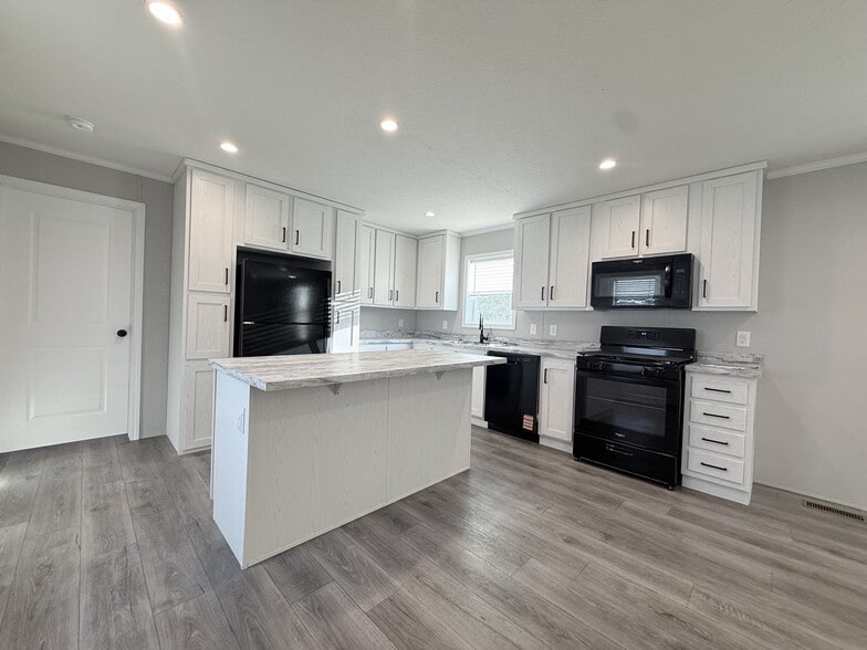 Building Photo - 29649 Cambridge Ct