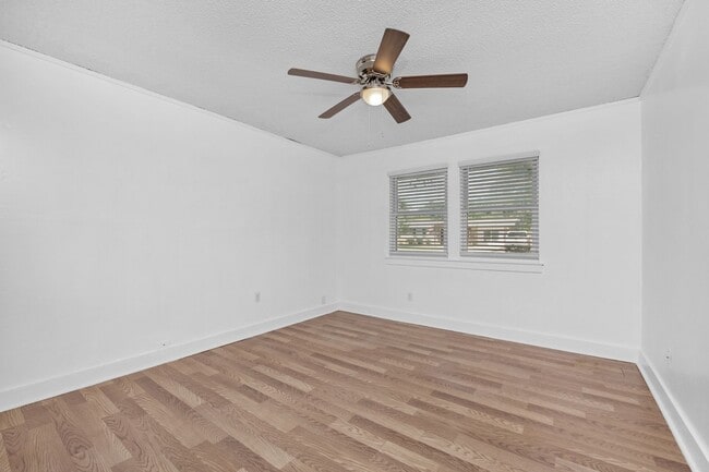 Building Photo - Pace 3BR Home with Bonus Room, Patio Gazeb...