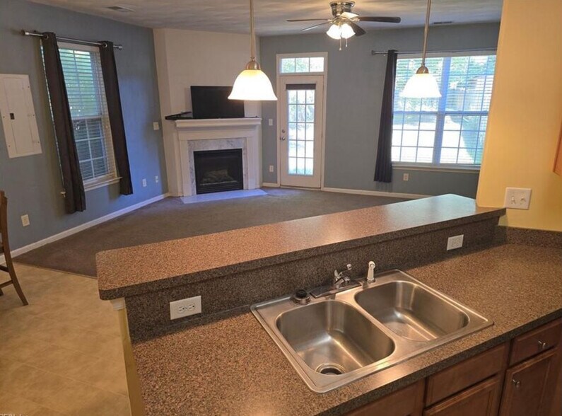 Building Photo - 1170 Gunn Hall Dr