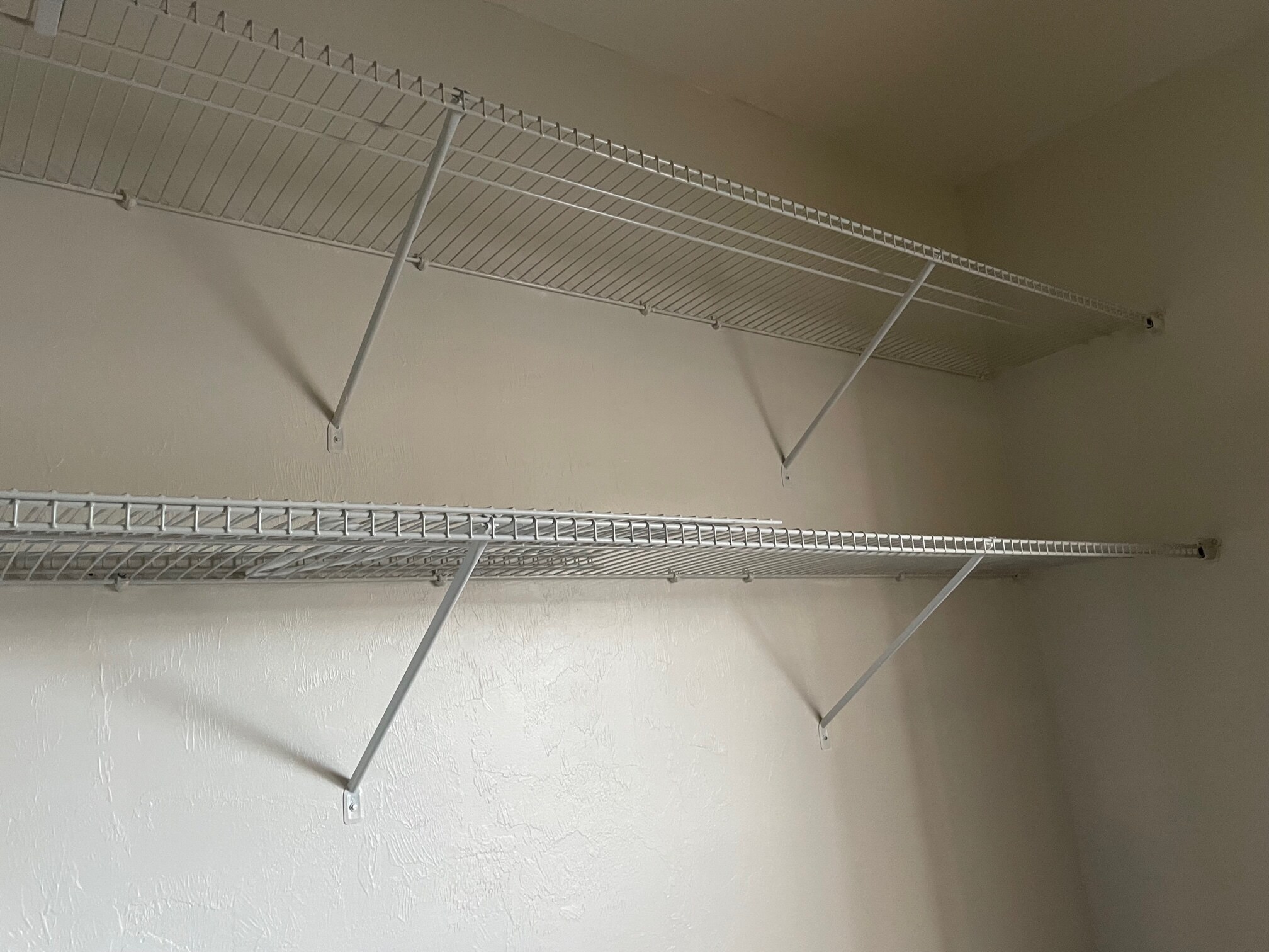 master suite walk in closet view 1 - 505 W Hickpochee Ave