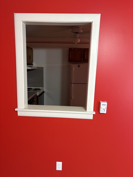 Building Photo - 1274 E Main St