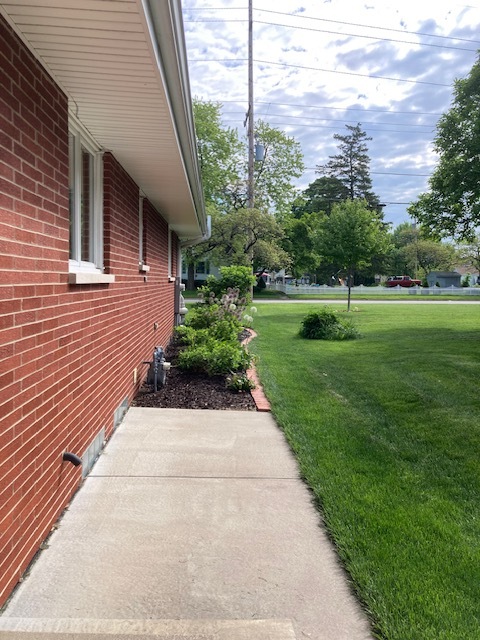 Building Photo - 108 S Maple Ave