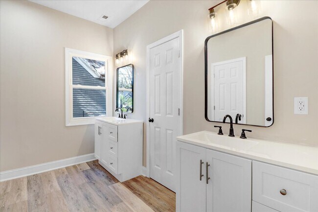 Building Photo - 1211 North St