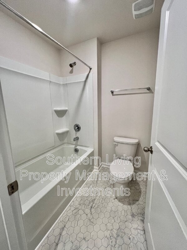 Building Photo - 3120 Winged Elm St