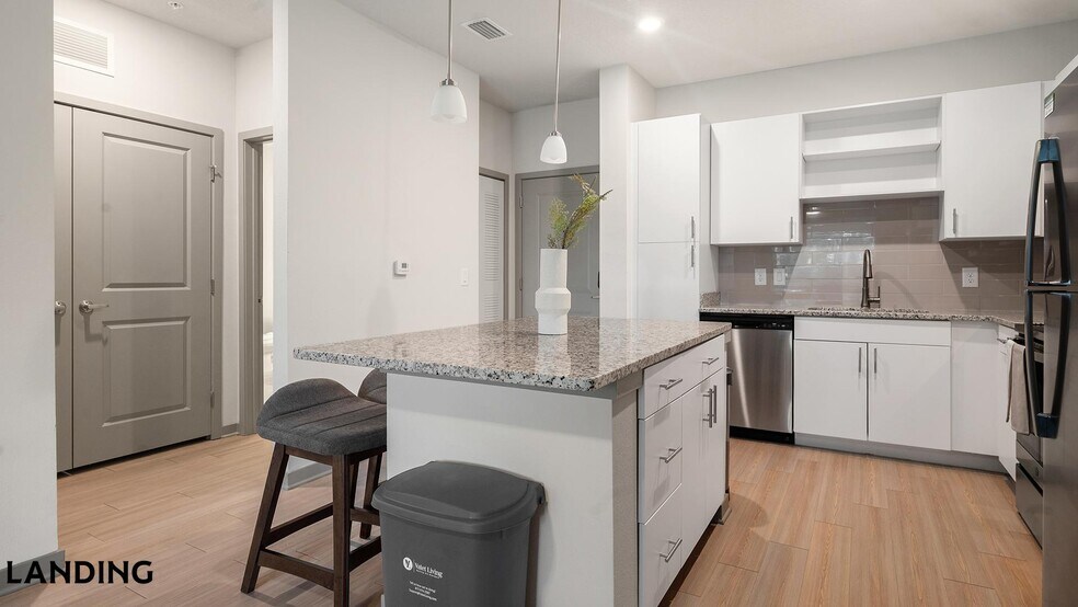 Building Photo - 110 Zora Pl