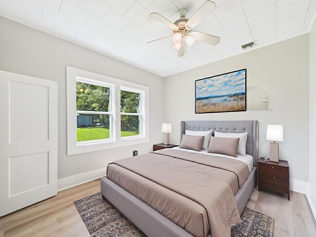 Building Photo - Adorable 3 bed, 1 bath home available in S...