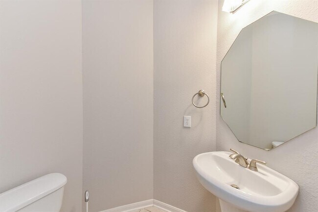 Building Photo - 21822 Mystic Point Ct