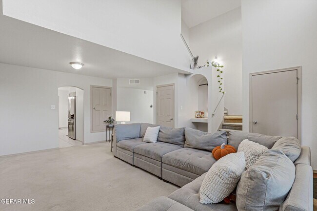 Building Photo - 2329 Honey Dew St