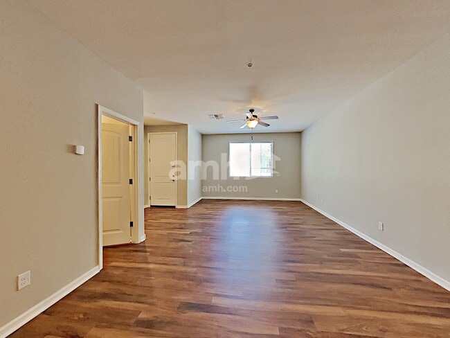 Building Photo - 20737 W Stone Hill Rd