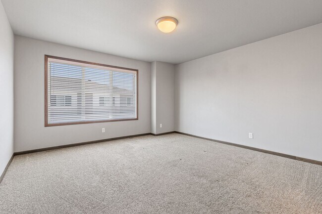Building Photo - 3355 Prairie Heights Way
