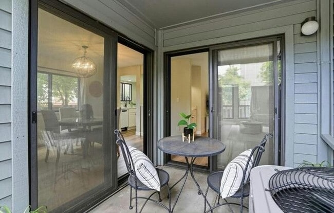 Building Photo - 1680 San Miguel Dr
