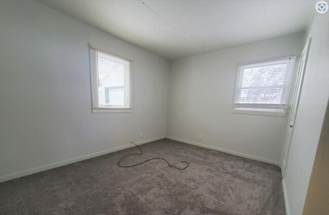 Building Photo - 12 Val Aire Dr