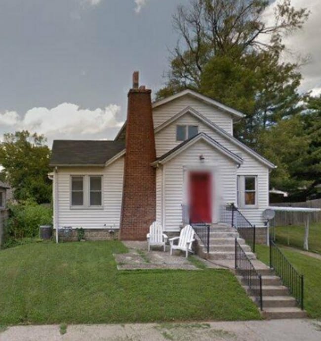 Building Photo - BRAND NEW top of the line renovation throughout. 4 bed/3 bath close to campus!
