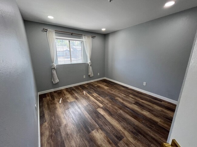 Building Photo - Beautiful 2-bedroom, 1.5-bath home in San Luis Obispo!