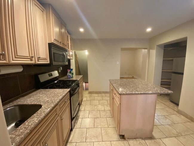 Building Photo - 1338 Passyunk Ave