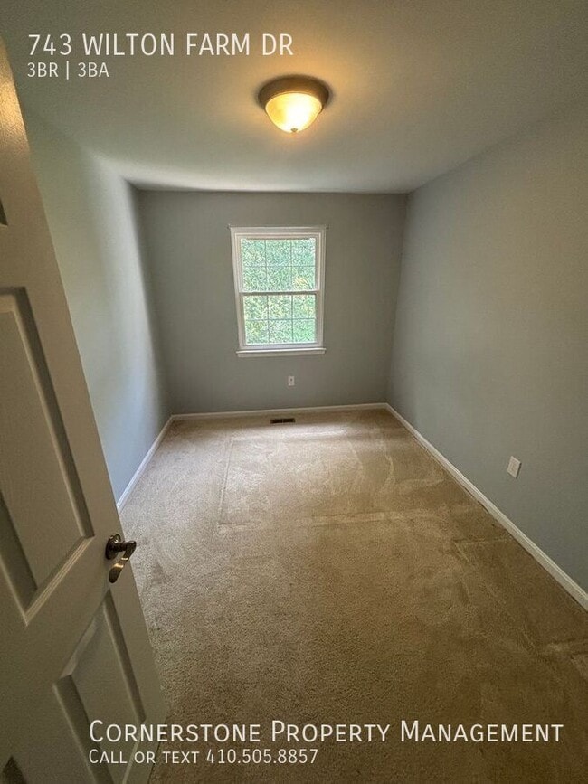 Building Photo - 743 Wilton Farm Dr