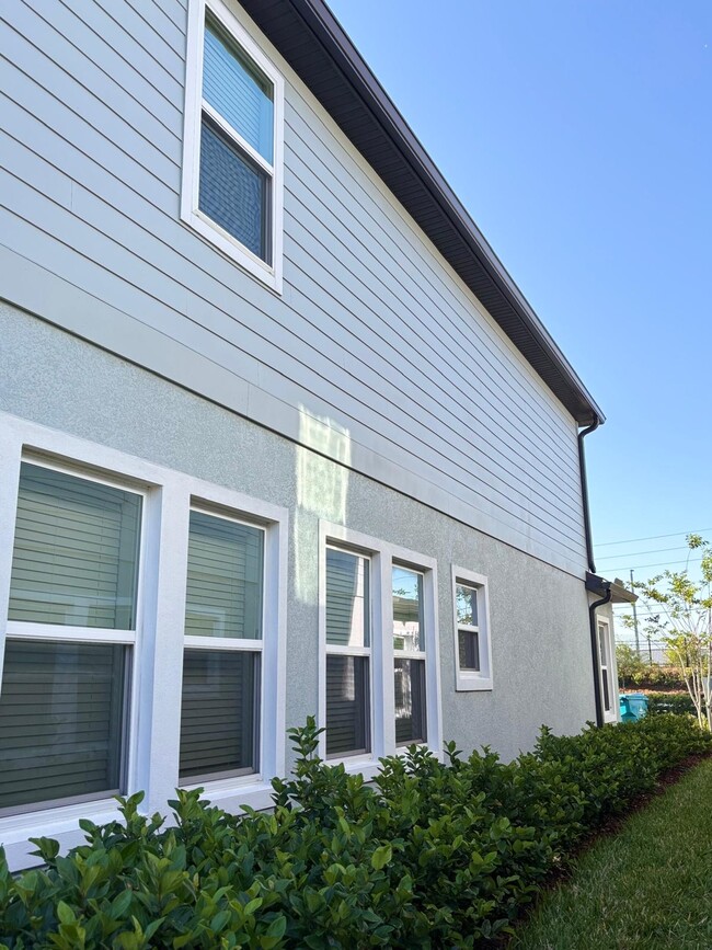 Building Photo - 3170 Azolla St