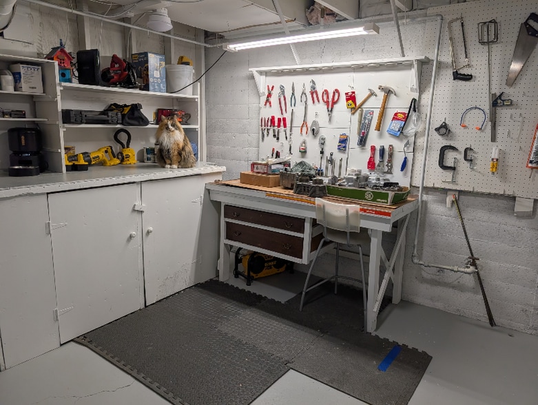 Building Photo - 4914 N Cedar St