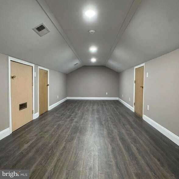 Building Photo - 53 N Post Rd