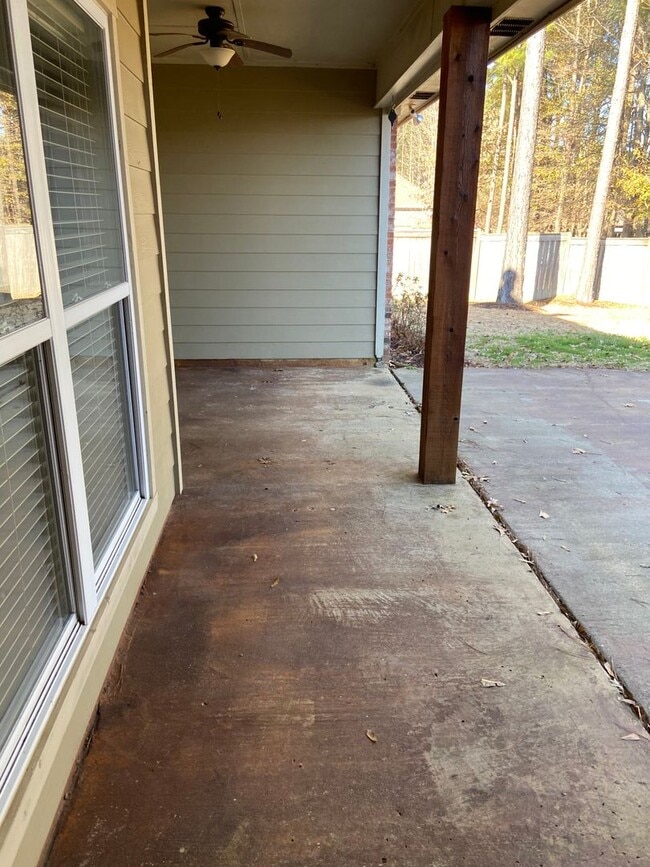 Building Photo - A must have in Canton, MS!!