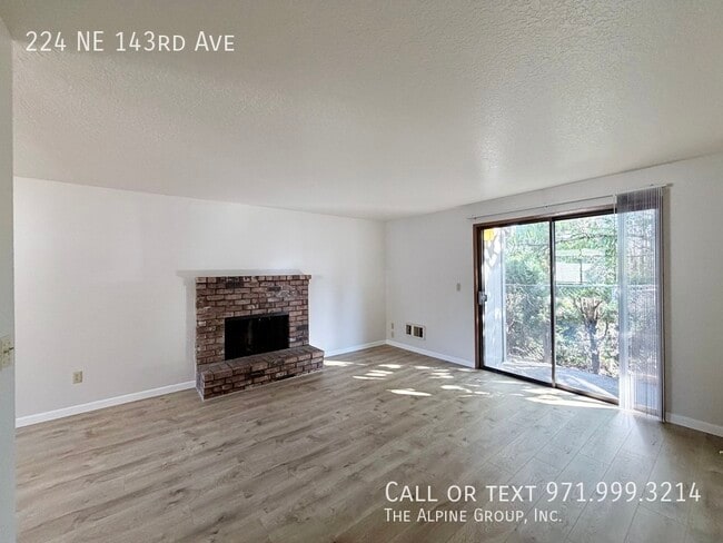 Building Photo - 224 NE 143rd Ave