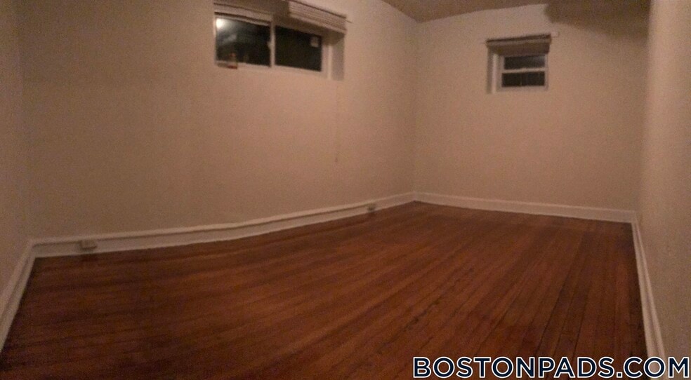 Building Photo - 53 Fellsway W