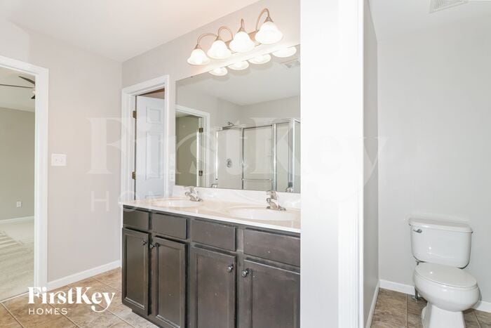 Building Photo - 455 Spring Trce