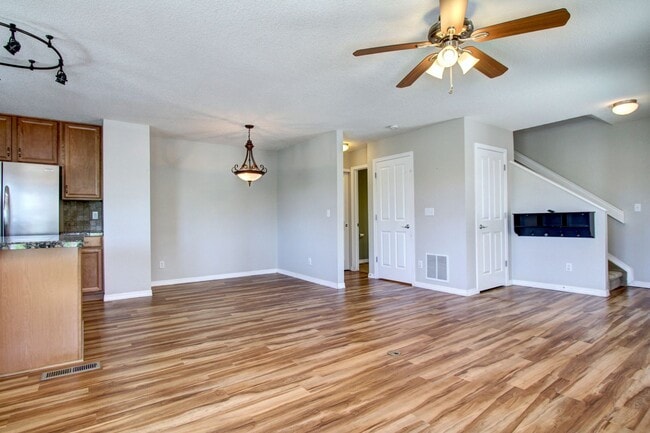 Building Photo - Rare Sapphire Pointe 2 bed townhome for lease great location in Castle Rock.