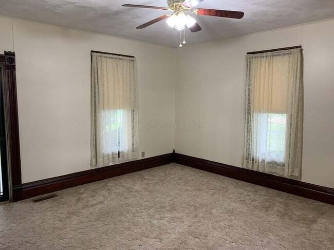 Building Photo - 4790 Lancaster Thornville Rd NE