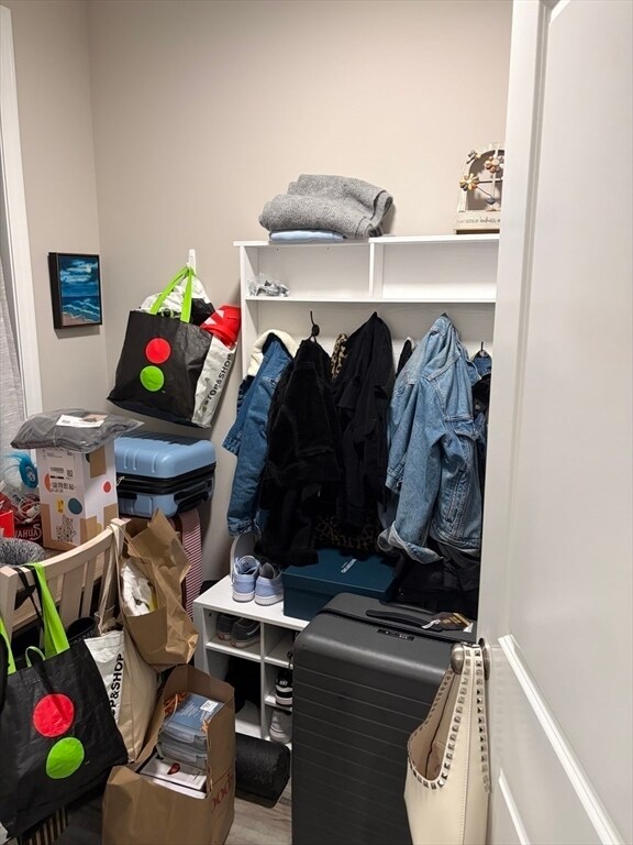 Building Photo - 92 Sagamore St