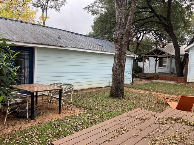 Building Photo - 1916 W 39th St