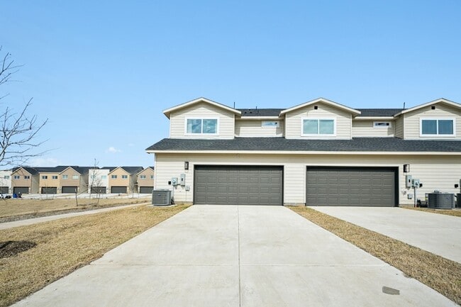 Building Photo - 3505 Taas Dr