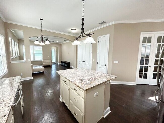 Building Photo - Stunning 3/2.5 Stylish Home with a Detache...