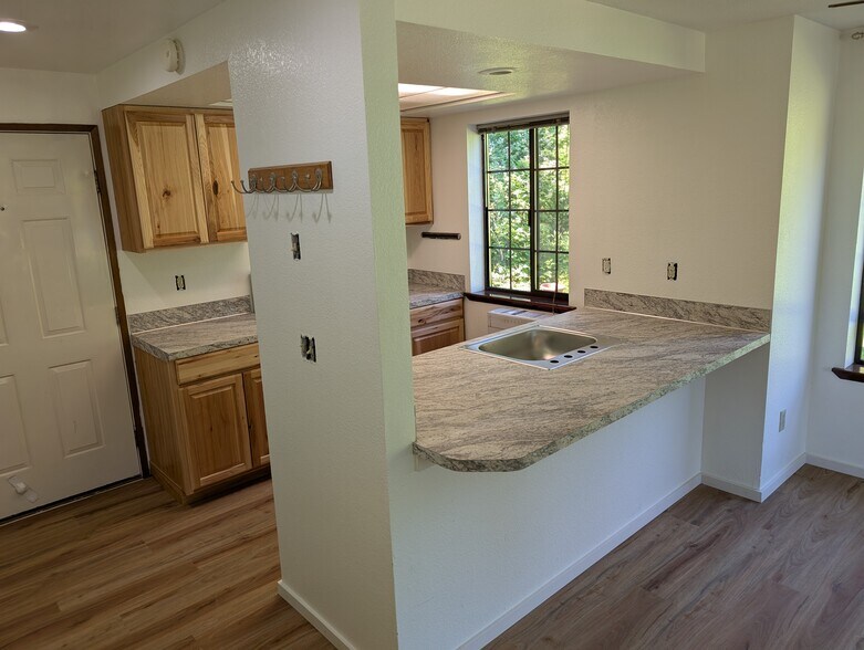 Building Photo - 853 San Juan Blvd