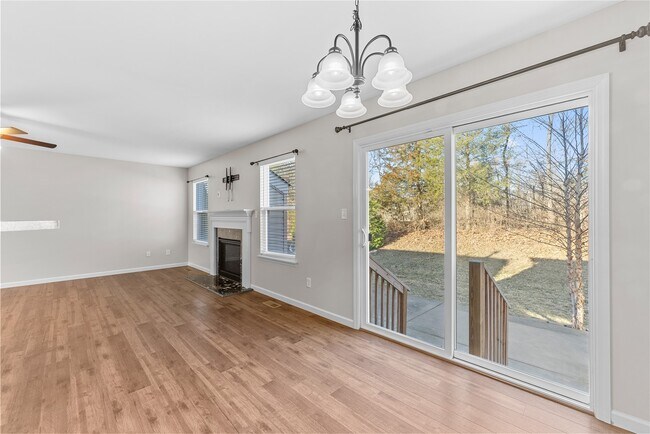 Building Photo - 467 Parkgate Dr