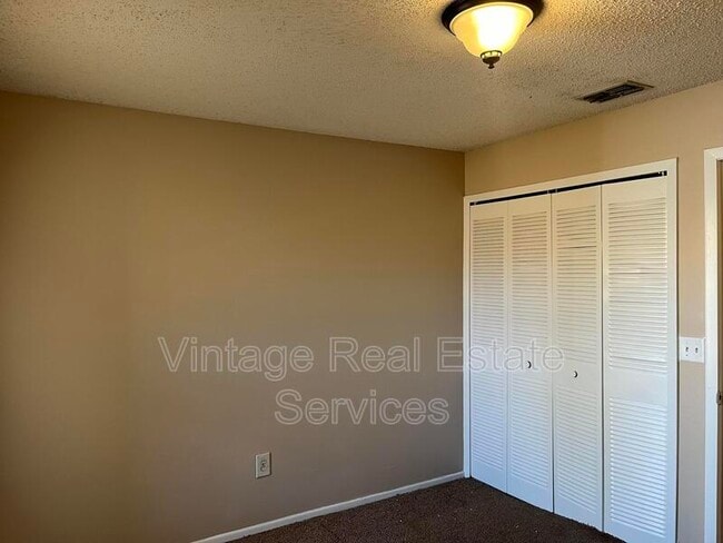 Building Photo - 7708 Gulf Ct