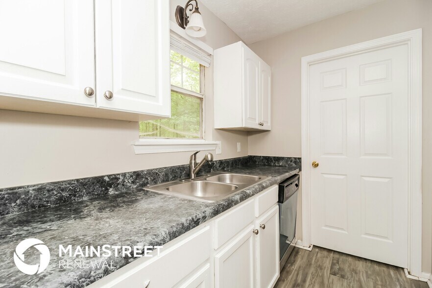 Building Photo - 221 Beechwood Ln