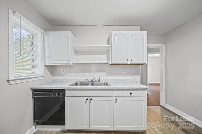 Building Photo - 2621 Druid Hls Wy