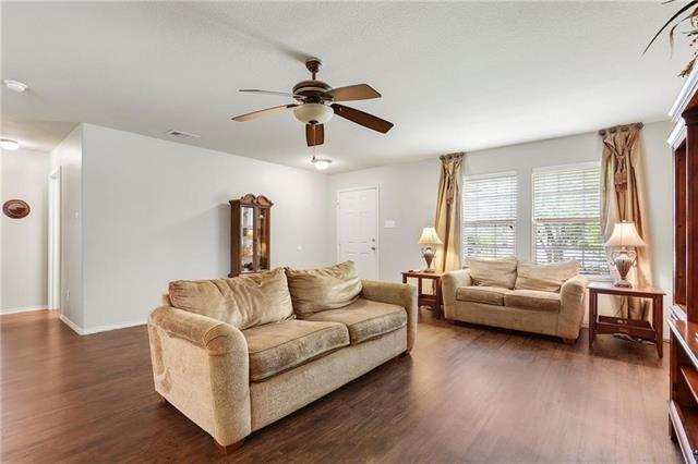 Building Photo - 807 Windflower Dr