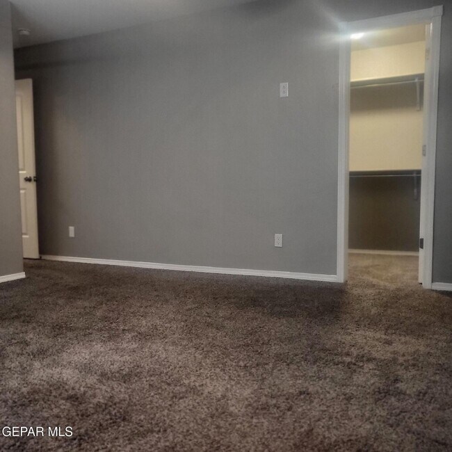 Building Photo - 14901 Tierra Isaiah Ave