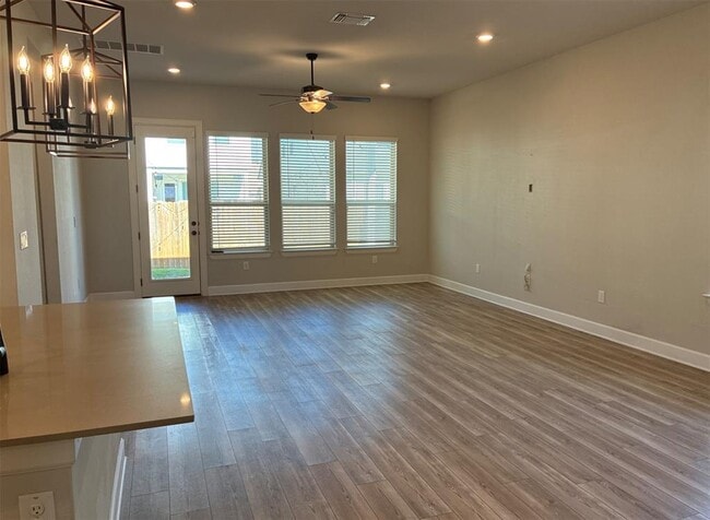 Building Photo - 2903 Sebring Cir